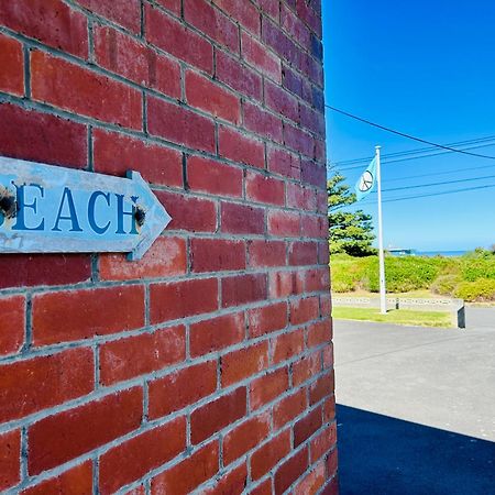 Le Riva Bed And Breakfast By The Beach Whanganui Exterior foto