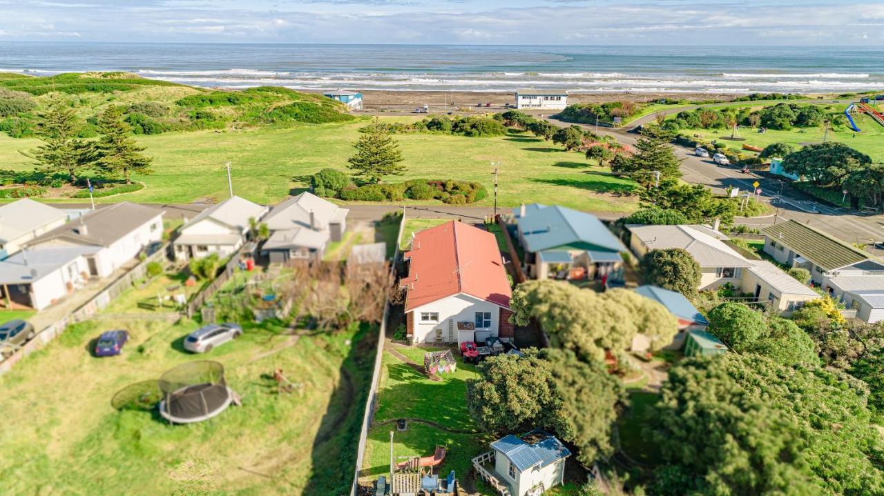 Le Riva Bed And Breakfast By The Beach Whanganui Exterior foto