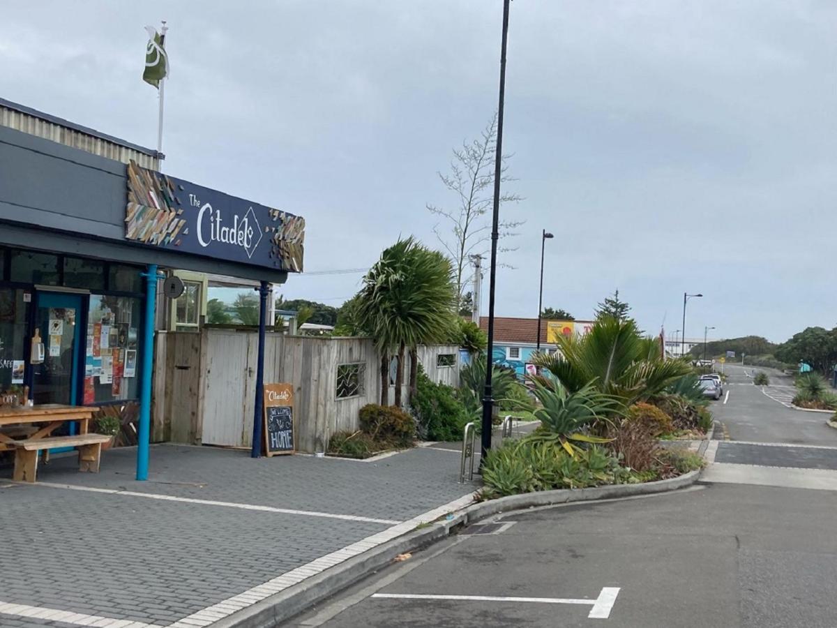 Le Riva Bed And Breakfast By The Beach Whanganui Exterior foto